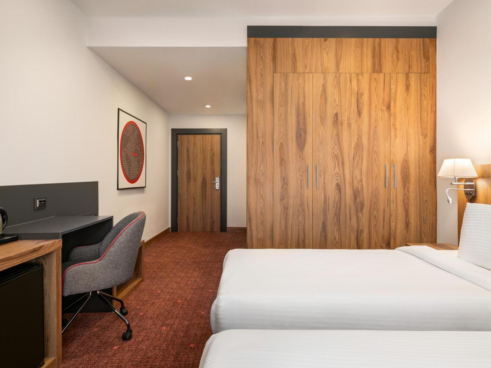 Hotel Ramada By Wyndham Karacabey Bursa Exterior foto